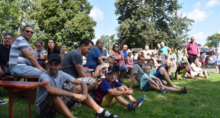 Březenská pouť a motosraz Poláky (68).JPG